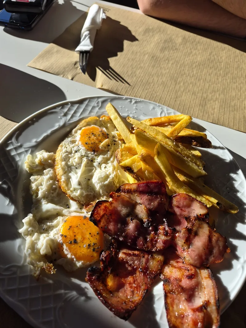 Ous, patates i bacó del Centre Cívic de Clariana